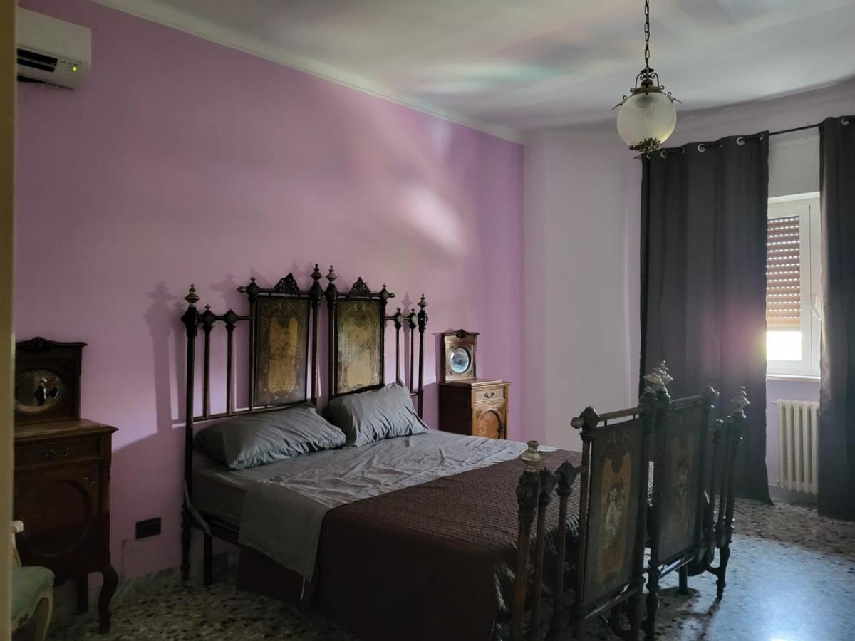 Vittoria Alata Hotel Bari Bagian luar foto